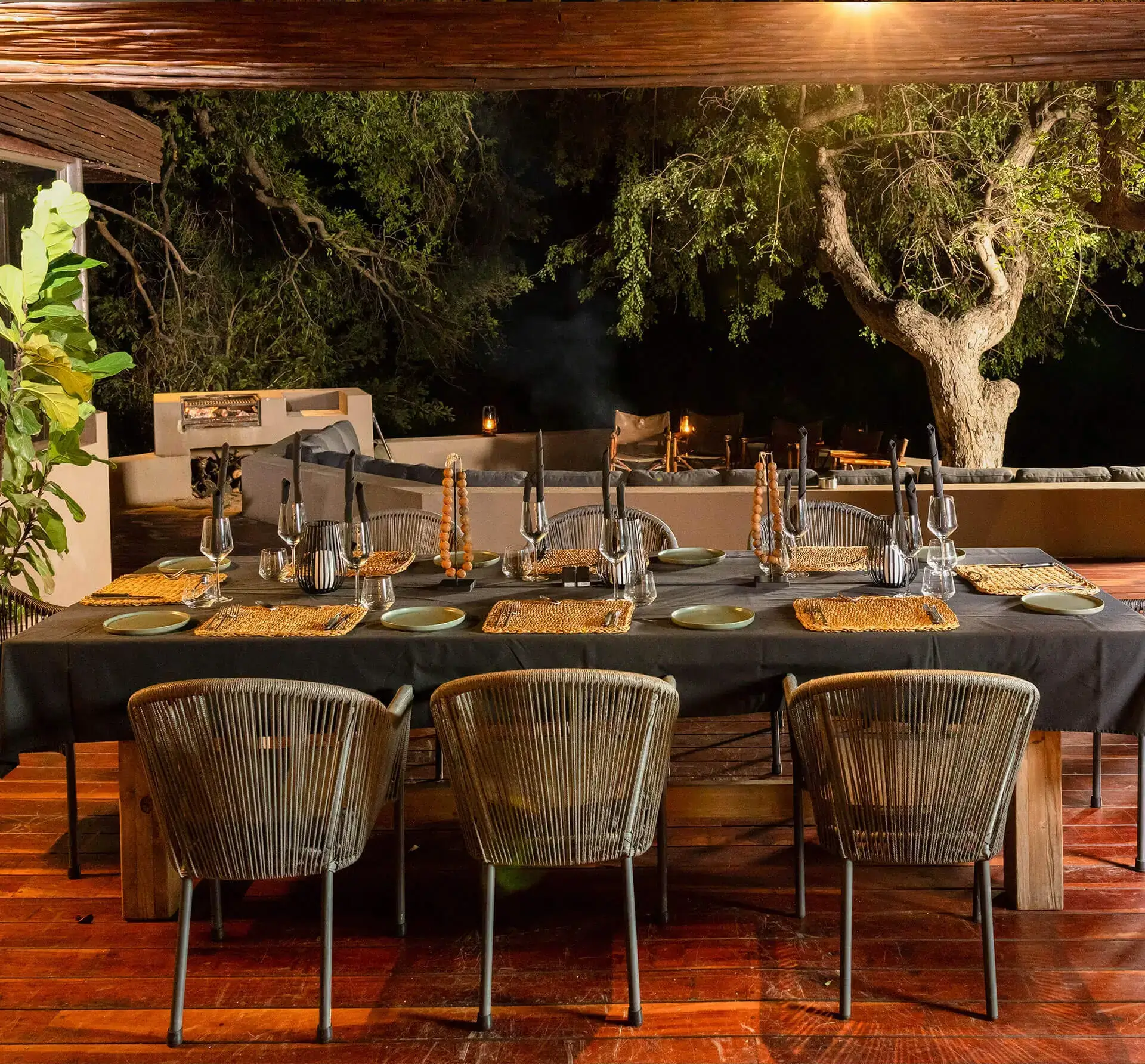 Tulela Safari Lodge Dining Area